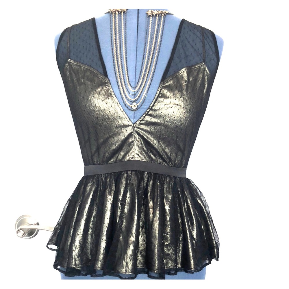 Sleeveless peplum